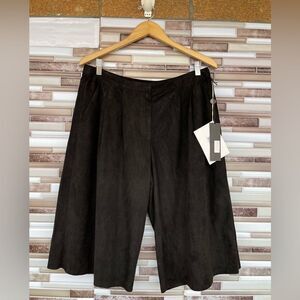 DROME knee length suede shorts size Large